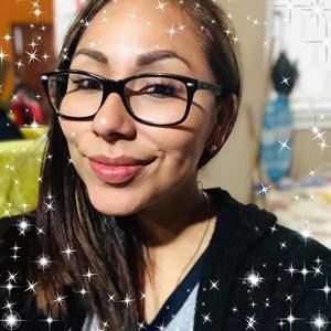 Meet your Posher, Claudia